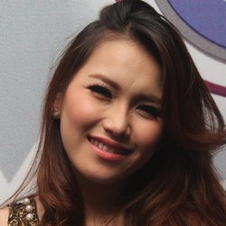 Dikabarkan Nikah Tahun Ini, Ayu Ting Ting Sudah Foto Pre-wedding?