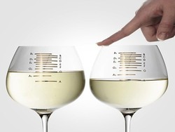 Yuk, Bermain Nada dengan Gelas Wine Ini !