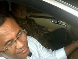 Dahlan Jadi Sopir Dadakan 2 Pejabat OJK