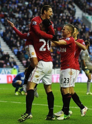 Fergie Puji Van Persie dan Hernandez