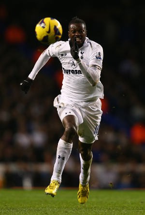 AVB Relakan Adebayor Tampil di Piala Afrika