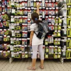 Duh! Nenek Ini Terjebak di Dalam Supermarket Sepanjang Malam Tahun Baru