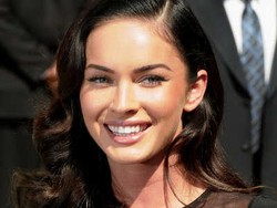 Megan Fox Sukses Berdiet Usai Melahirkan