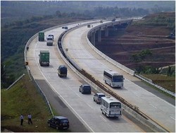 Jasa Marga Incar 8 Ruas Tol Baru di 2014