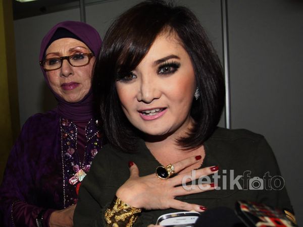 Kiki Amalia Bungkam Soal Perceraiannya
