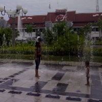 Balaikota Surabaya Dipercantik, Pagar Depan Dibongkar & Dihiasi 240 Titik Air Mancur