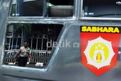 Pengerahan anggota Brimob ini terkait adanya rencana aksi unjukrasa suporter The Jak Mania.