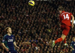 Hasil ini membuat Liverpool naik ke urutan delapan klasemen dengan koleksi nilai 31. Sementara Sunderland tetap berada di urutan 14 dengan nilai 22. REUTERS/Phil Noble.