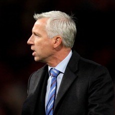 Pardew Relakan Kepindahan Demba Ba ke Chelsea