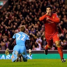 Suarez Dua Gol, Liverpool Awali 2013 dengan Kemenangan