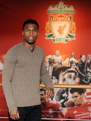 Sturridge Nantikan Kolaborasi dengan Suarez Sturridge Nantikan Kolaborasi dengan Suarez