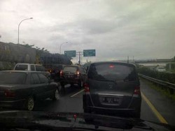 VVIP Sudah Melintas, Tol Jagorawi Arah Jakarta Masih Macet 16 Kilometer