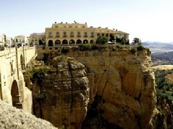 Hotel Termewah Spanyol PHK Ratusan Karyawan