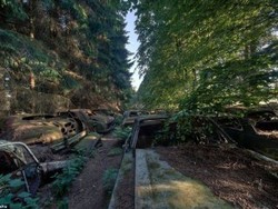 Ini Kuburan Massal Mobil Era Perang Dunia II