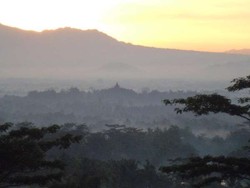 Kabut yang Menghipnosis di Borobudur
