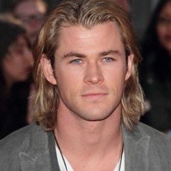 Chris Hemsworth Perankan Christian Grey di Fifty Shades of Grey?