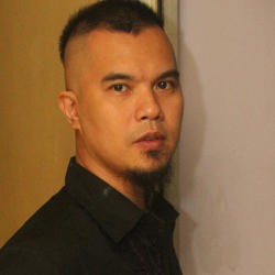 Ahmad Dhani Gendong Anak Perempuan di X Factor