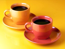 Ternyata Warna Gelas Berpengaruh Pada Persepsi Rasa Minuman Ternyata Warna Gelas Berpengaruh Pada Persepsi Rasa Minuman