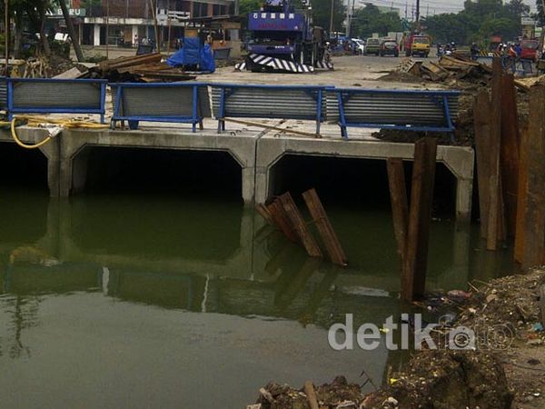 Pembangunan Box Culvert Simo-Balongsari Mangkrak