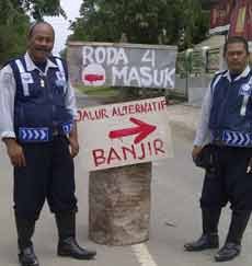 17 Desa di Kecamatan Kanor Banjir, Akses Jalan Ditutup