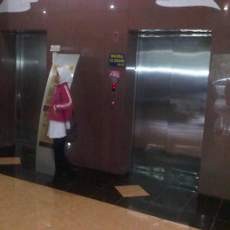 Humas RSSA: Pengunjung Terjebak Pakai Lift Khusus Pasien