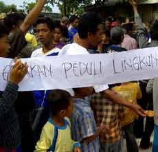 Pipanisasi Migas di Lepas Pantai Didemo Warga