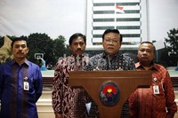 Agung Laksono mengatakan pemerintah akan memberikan izin rekomendasi pada ISL dan IPL, dengan catatan bahwa pihak terkait menuntaskan permasalahannya terlebih dahulu.