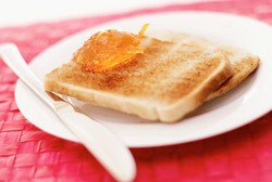 Sering Makan Roti Bakar Bisa Picu Kanker?