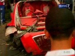 Pasca Diruwat, Ferrari Dahlan Iskan Kecelakaan