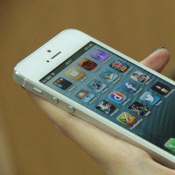 Analis: iPhone Mini Meluncur di 2014