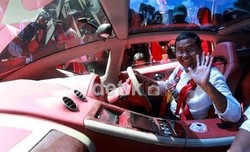 Sebelum Lanjutkan Perjalanan ke Surabaya, Dahlan Nyekar ke Makam Ibunda