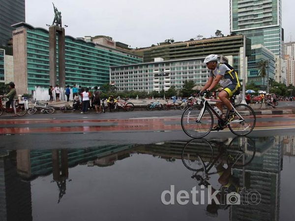 Car Free Day Pertama 2013