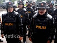 Polwan Anti Huru-Hara Siap Amankan Pilkada Sulsel
