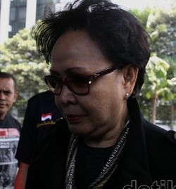 2,5 Tahun Jadi Tersangka, Ratna Dewi Umar pun Pasrah Ditahan