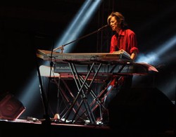 Blog Denny Sakrie: Fariz RM (Kembali) ke Bandung