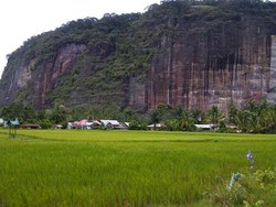 3 Air Terjun Cantik di Grand Canyon Indonesia