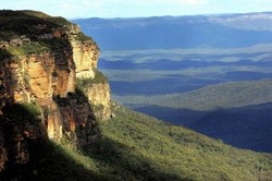 Jatuh dari Air Terjun di Australia, Turis Inggris Tewas