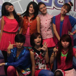 Personel Super Girlies Diperbolehkan Pacaran