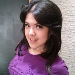 Tina Toon Tak Mau Kulitnya Menghitam