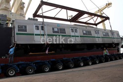 RI Belum Punya Standar Umur Kereta, Impor KRL Bekas Tak Haram