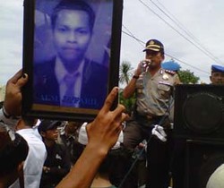 Polres Mojokerto Didemo Dituntut Kasus Pembunuhan Diungkap