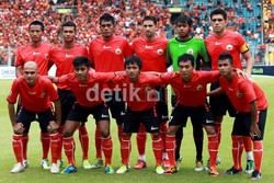 Pemain Persija Jakarta berpose bersama.