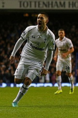 Dempsey Optimistis Spurs Bisa Geser City