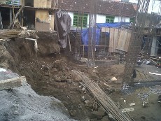 4 Pekerja Tertimbun Saat Gali Pondasi Hotel di Yogya