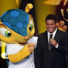 Ronaldo Lanjutkan Studi di London