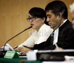 Vonis Angie Menentukan Pengusutan KPK tentang Peran Koster