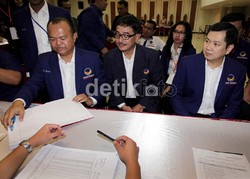 Surya Paloh Hadapi Harry Tanoe Jika Ingin Genggam Partai NasDem