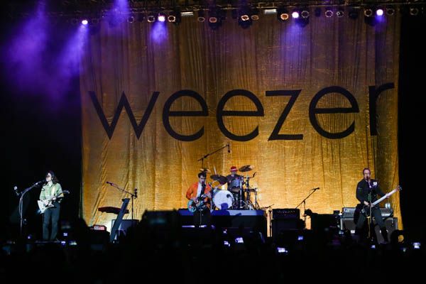 Konser Weezer di Jakarta Yang Tak Akan Terlupakan