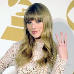 5 Lagu Curhatan Taylor Swift Karena Putus Cinta