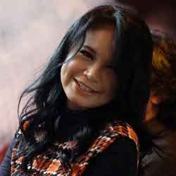 Rossa Penasaran Adu Nyanyi bareng SM*SH